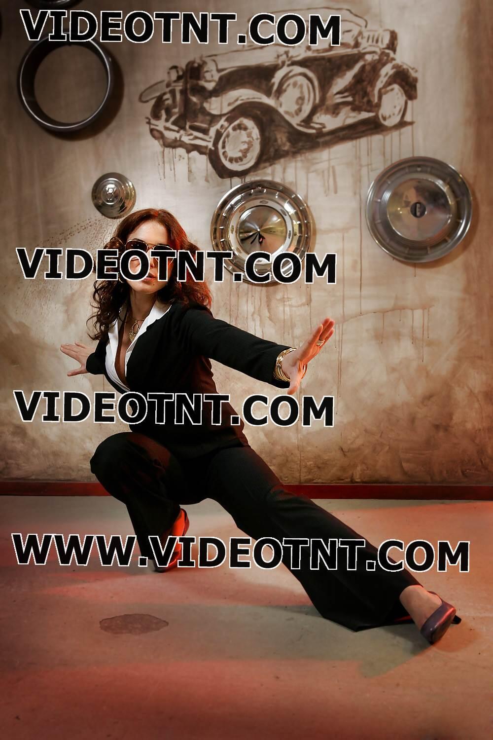 Use 'view image' in your browser to see full size image