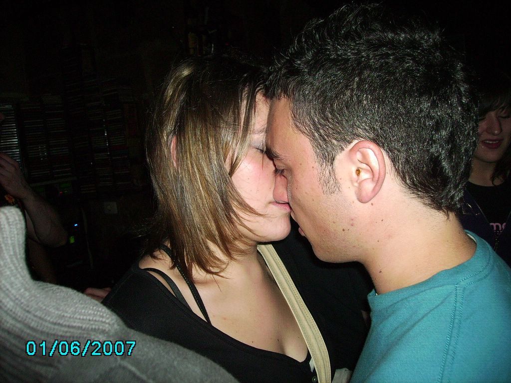 Use 'view image' in your browser to see full size image
