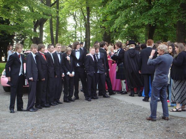 Use 'view image' in your browser to see full size image